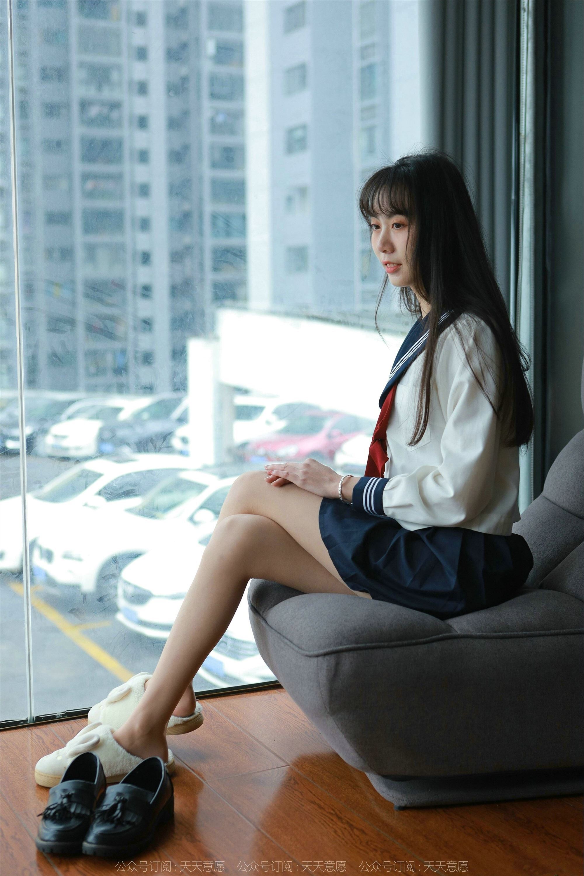 IESS异思趣向  2022.03.03 丝享家1018：团团《可爱JK装》